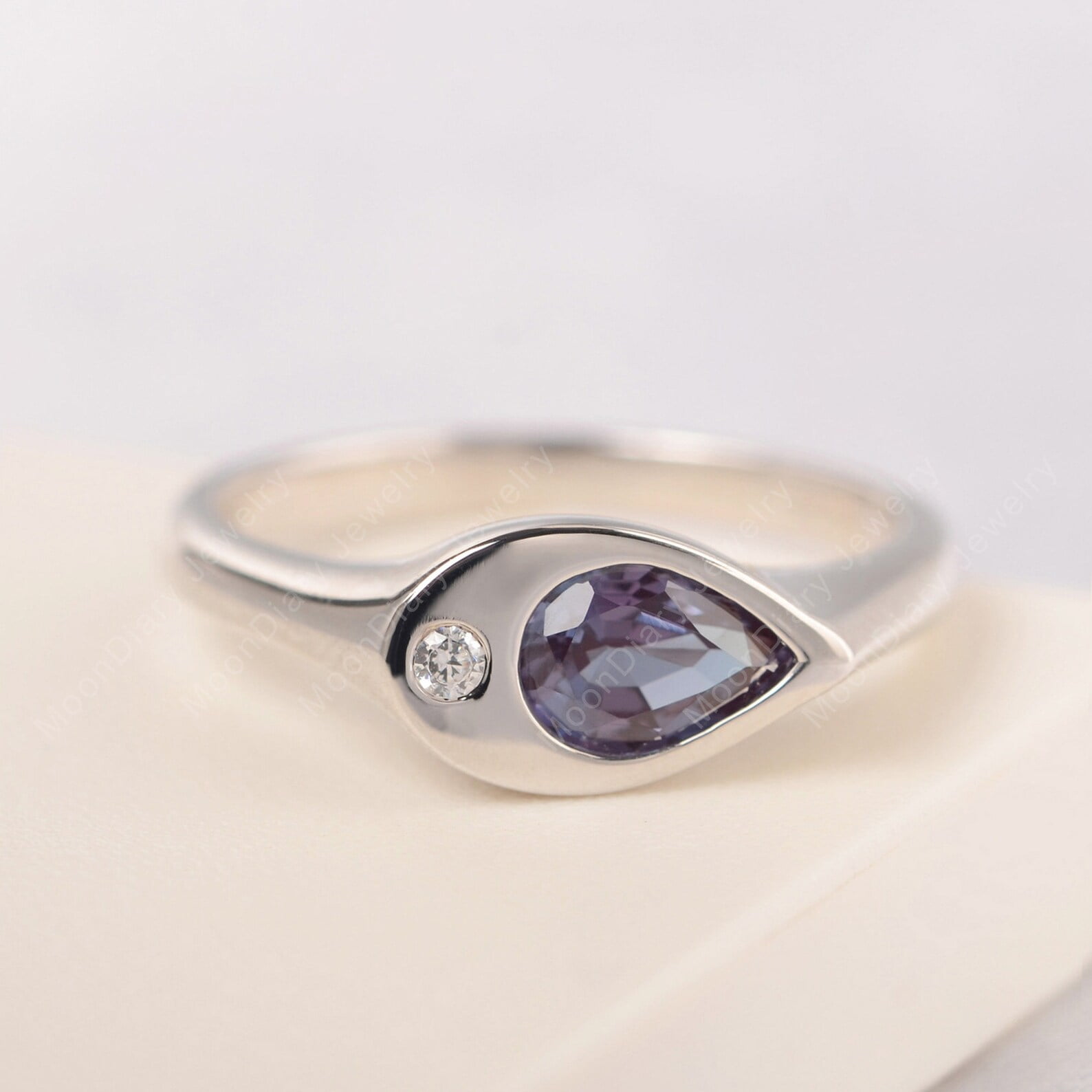 Lab Created Alexandrite signet ring color changing gemstone bezel ...