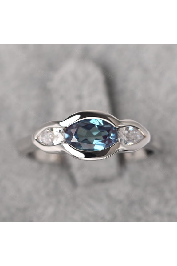 Lab Unique Color Changing Alexandrite Anniversary Ring Silver Oval Cut Three Stone June Birthstone Ring