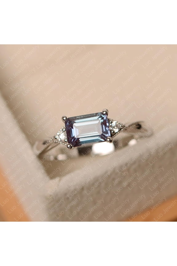 Lab alexandrite ring, color changling stone ring, emerald cut, June birthstone, sterling silver,