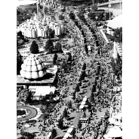 Labor Day Weekend Crowds At The World'S Fair History (24 x 36)