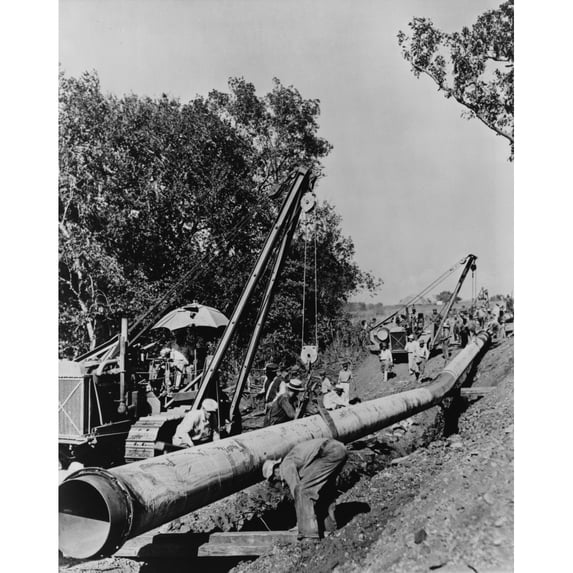 Laborers Laying Pipeline History (24 x 36)