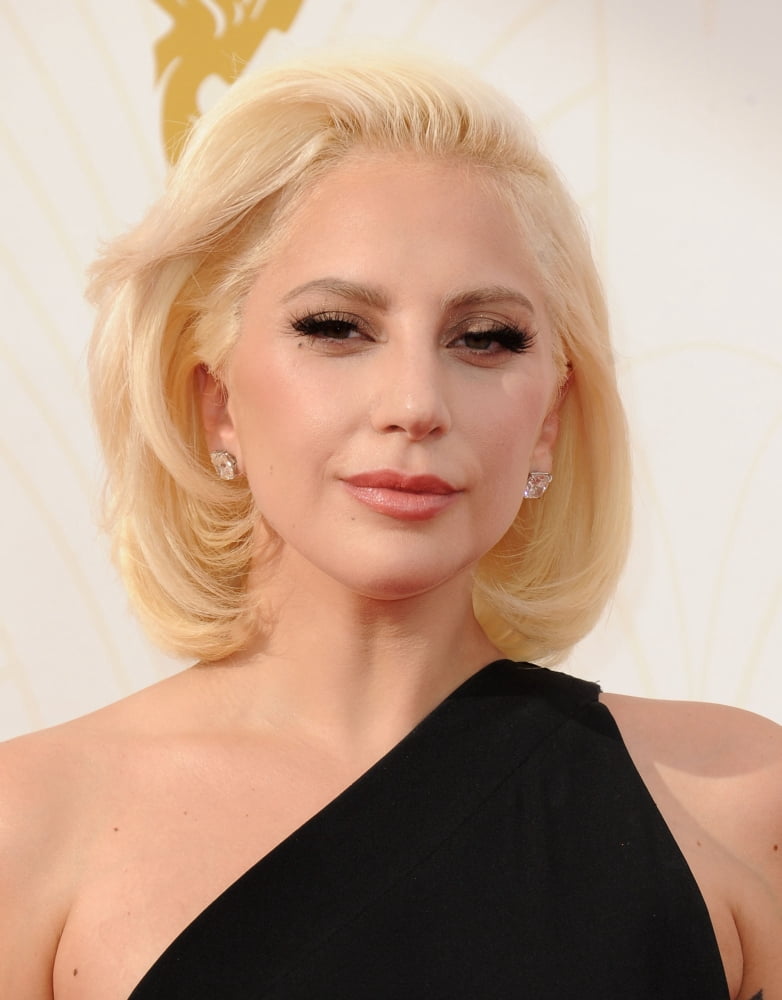 Lady Gaga At Arrivals For 67Th Primetime Emmy Awards 2015 - Arrivals 3 Canvas Art - (16 x 20)
