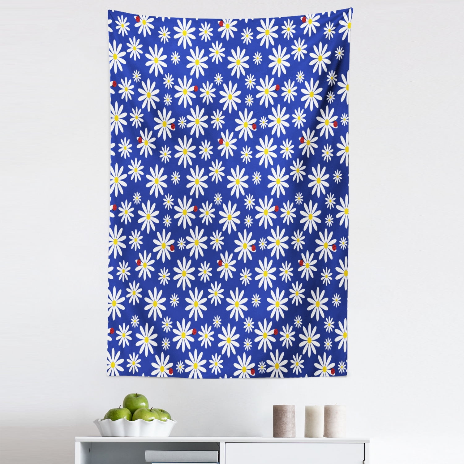 Ladybugs Tapestry, Daisies Pattern with Spring Bugs Blooming Nature ...