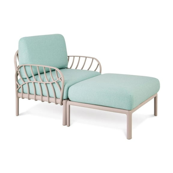 Lagoon Laurel Resin Chaise Lounge with Cushions