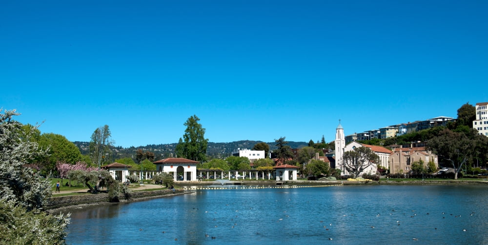 Lake Merritt in springtime Oakland California USA Canvas Art - Panoramic Images (36 x 12)
