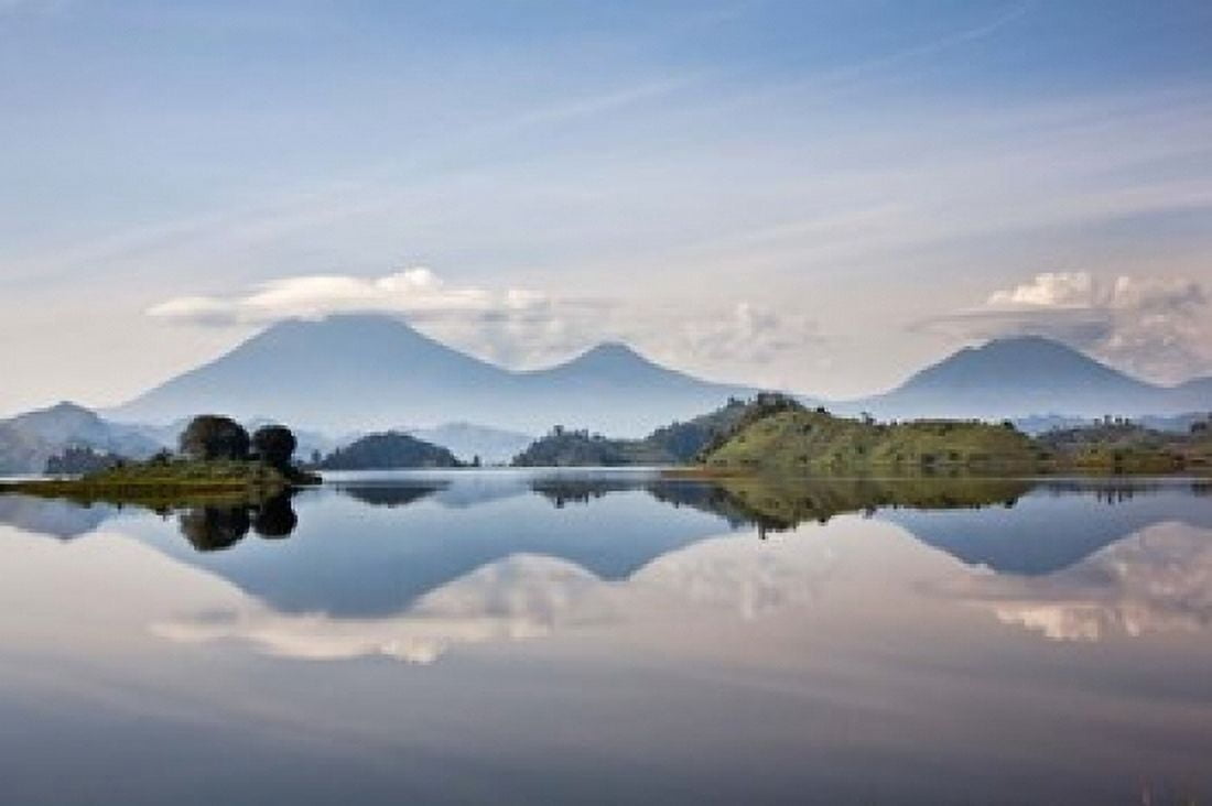 Lake Mutanda near Kisoro Virunga Volcanoes Uganda Canvas Art - Martin Zwick DanitaDelimont (19 x 12)