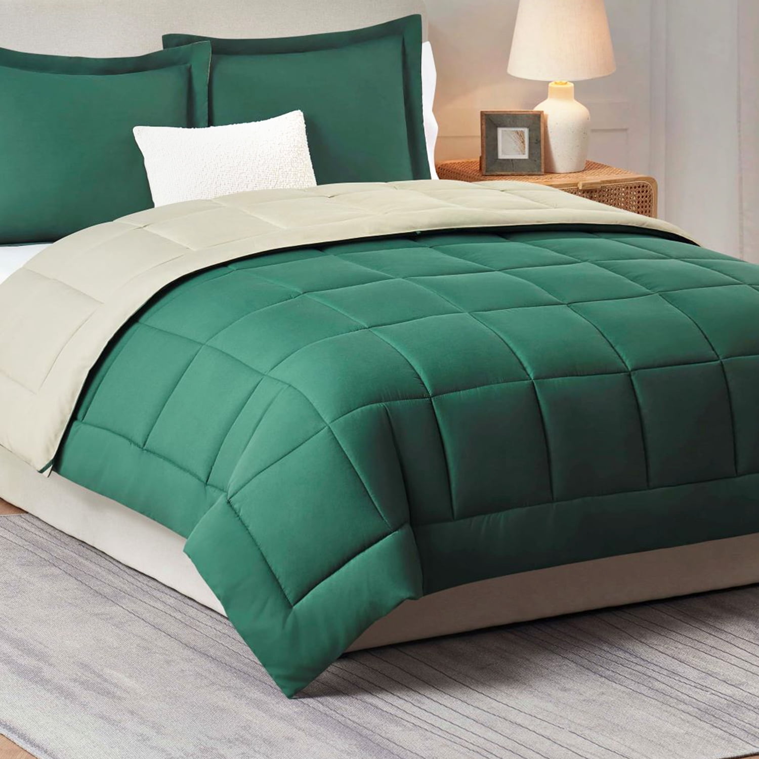 LammaLoe 2-Piece Twin XL Comforter Sets, Reversible Bed in a Bag, Hunter/Sage Green, Quilted Bedding Comforter Set