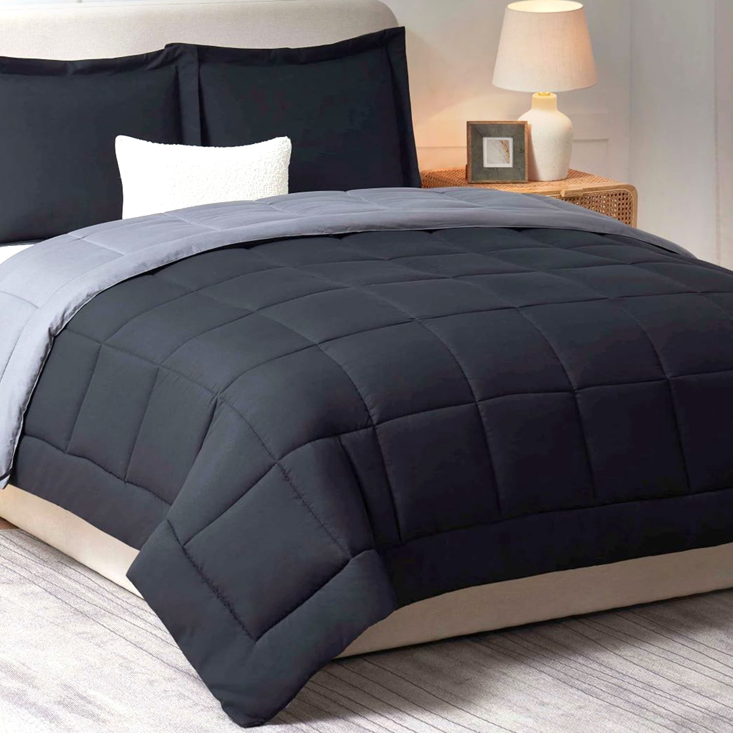 LammaLoe 3-Piece Full Size Comforter Sets, Reversible Bed in a Bag, Black/Gray, Quilted Bedding Comforter Set