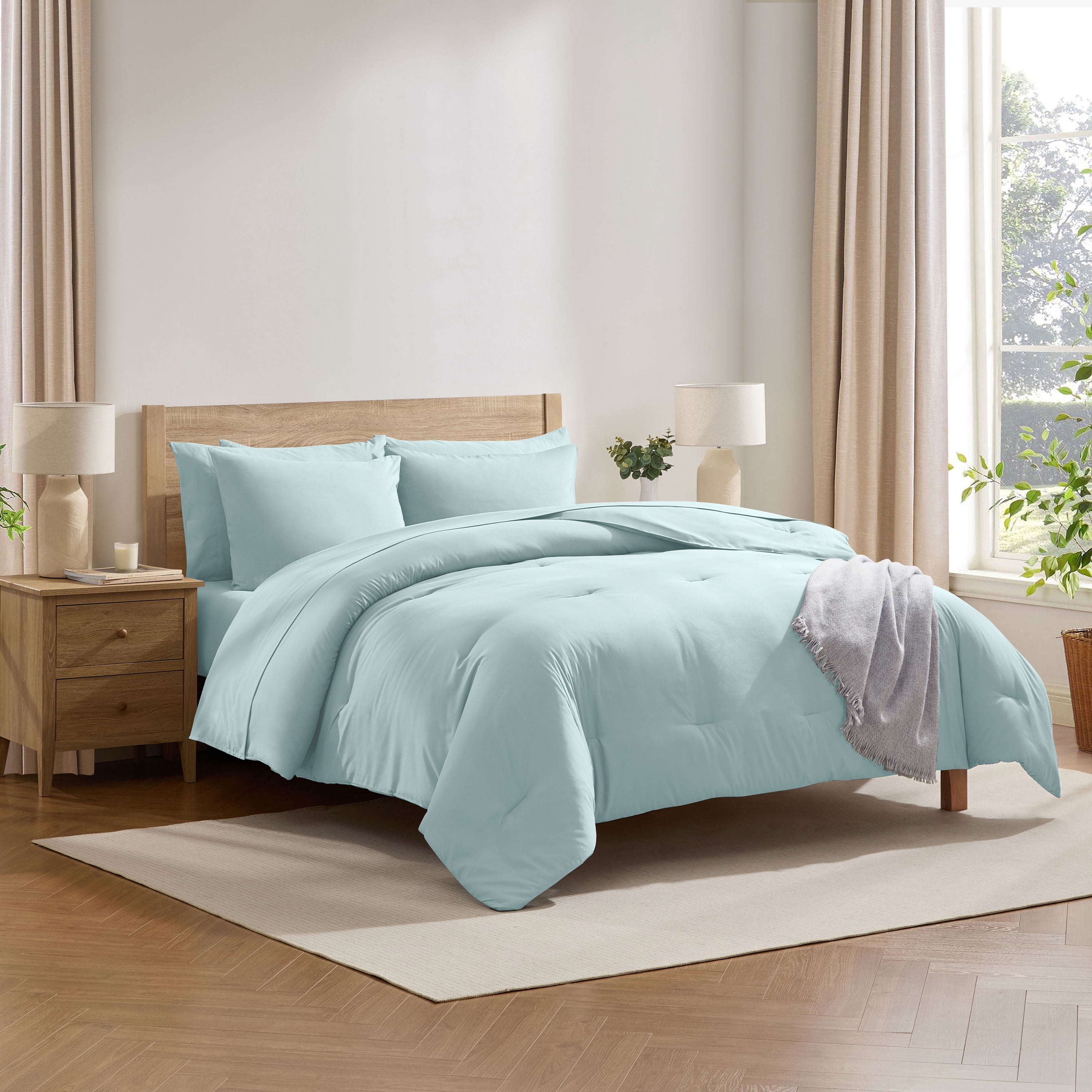 LammaLoe Full Comforter Set, 7 Piece Bed in a Bag, Ultra Soft Bedding Comforter Set with Sheets, All Season Bed Set, Light Baby Blue