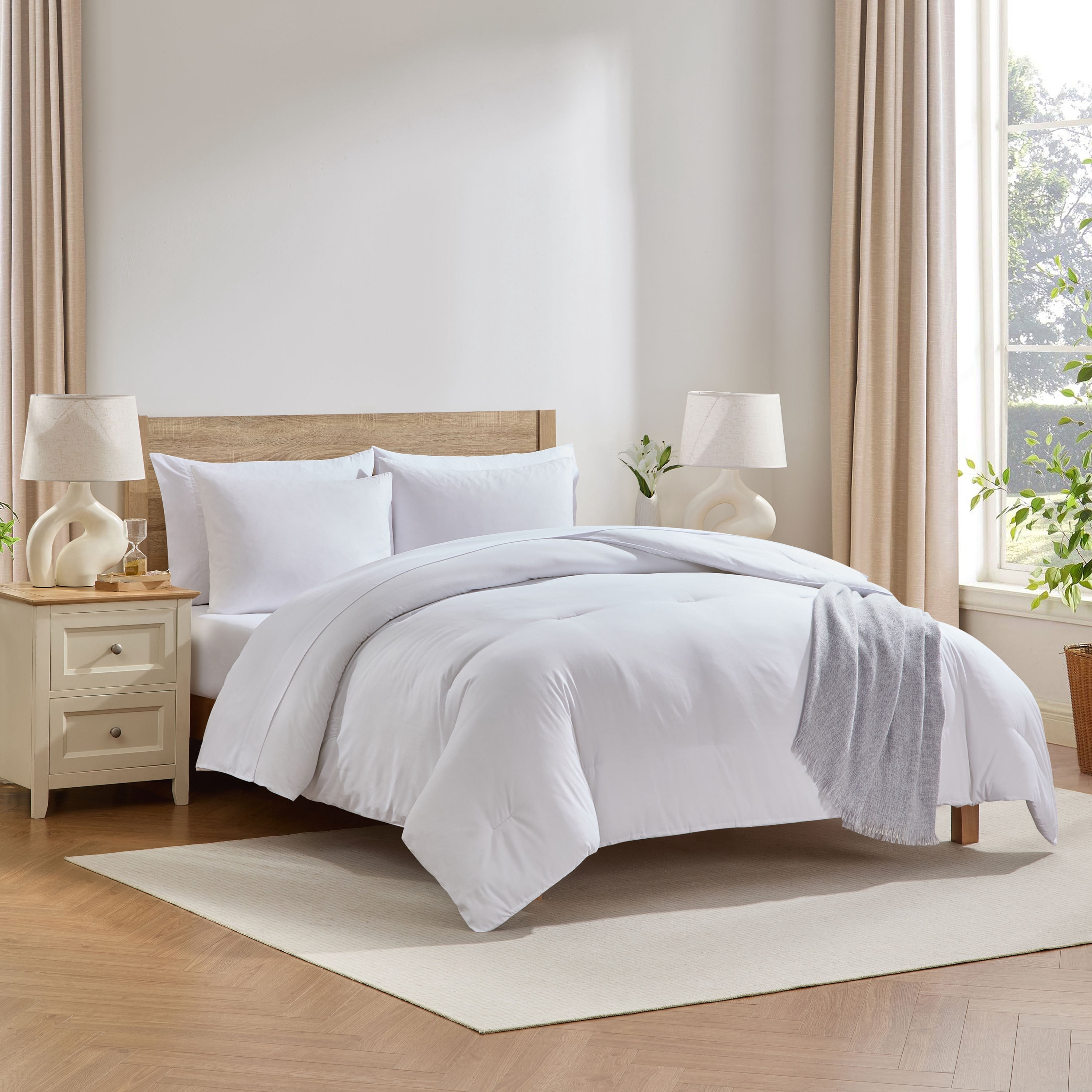 LammaLoe King SizeComforter Set, 7 Piece Bed in a Bag, Ultra Soft Bedding Comforter Set with Sheets, All Season Bed Set, White