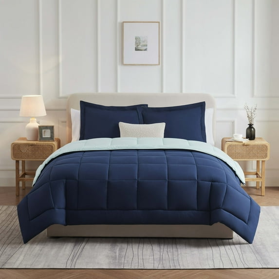 LammaLoe Cal King Comforter, Quilted Down Alternative Comforter, All Season Duvet Insert ,Navy/Light Blue