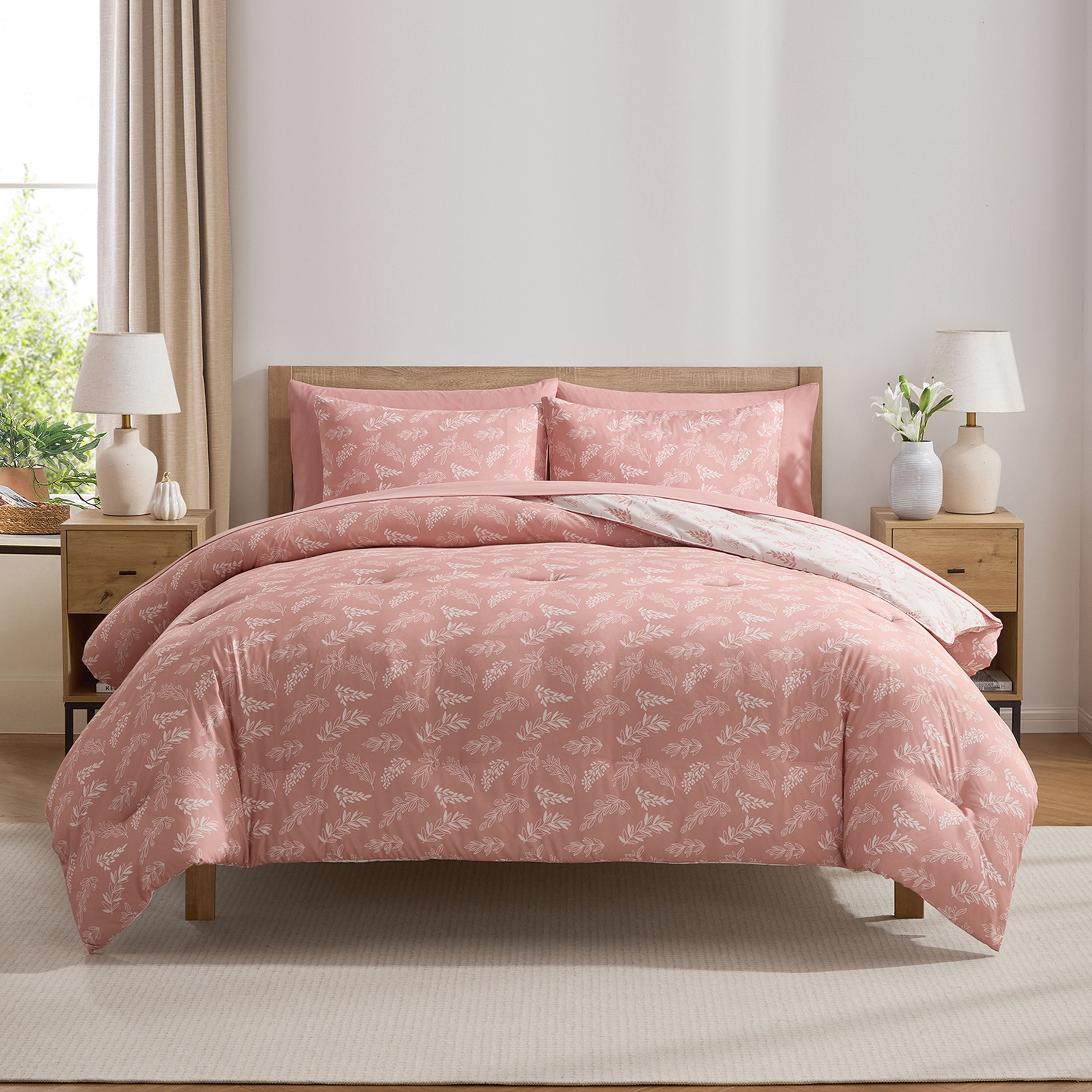 LammaLoe Queen Comforter Set, 7 Piece Botanical Bed in a Bag, Reversible Bedding Comforter Set with Sheets, Modern Queen Bed Set, Bali Blush/Porcelain Glow