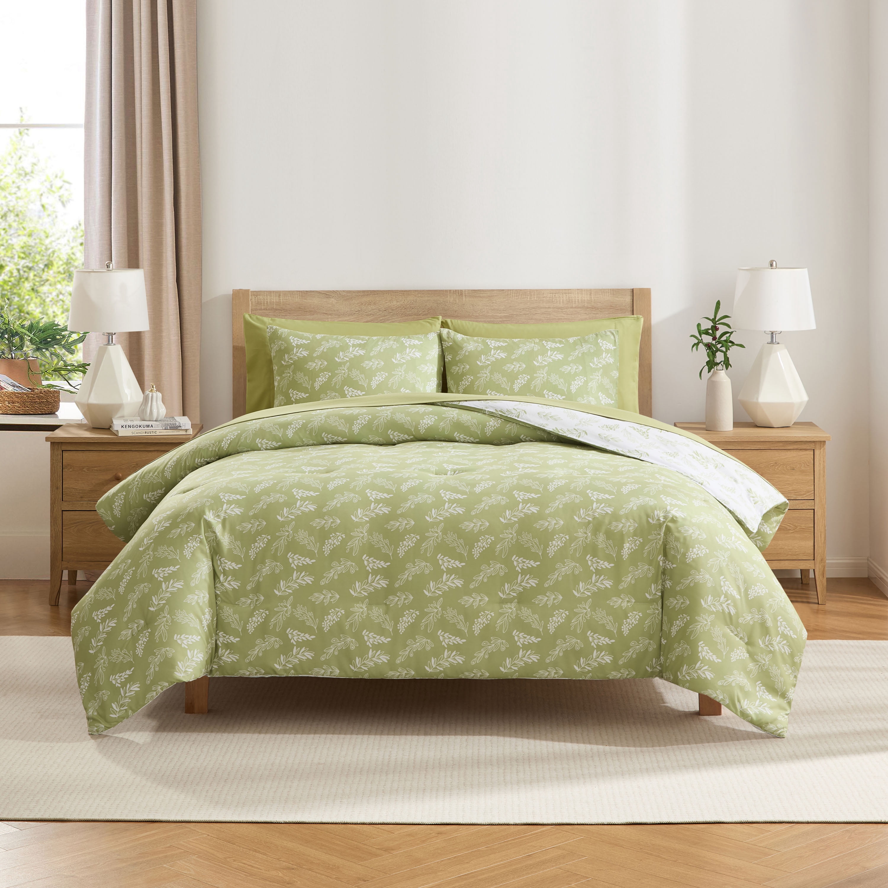 LammaLoe Queen Comforter Set, 7 Piece Botanical Bed in a Bag, Reversible Bedding Comforter Set with Sheets, Modern Queen Bed Set, Sage Green/Off White
