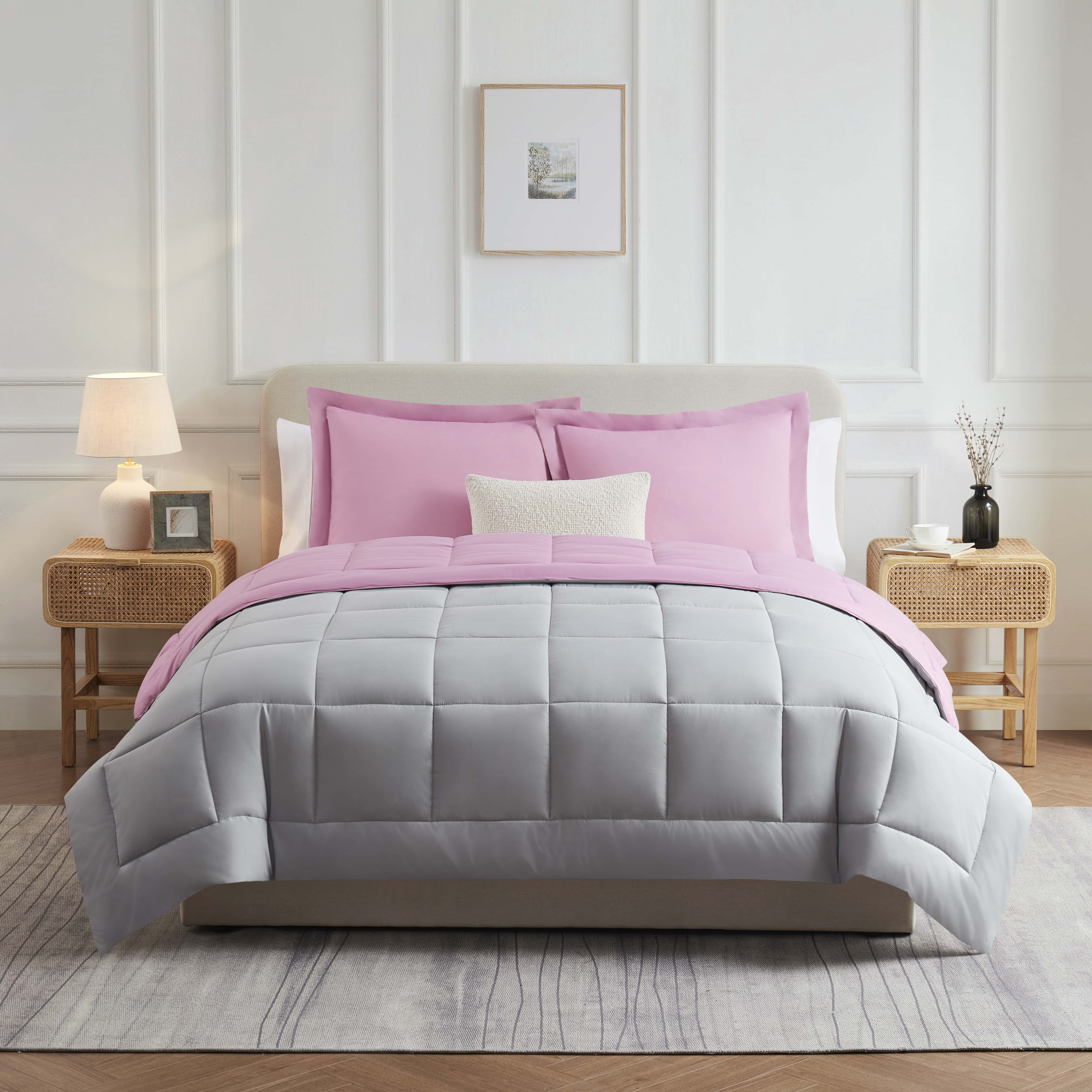 LammaLoe Twin Comforter, Quilted Down Alternative Comforter, All Season Duvet Insert Pink/Light Gray