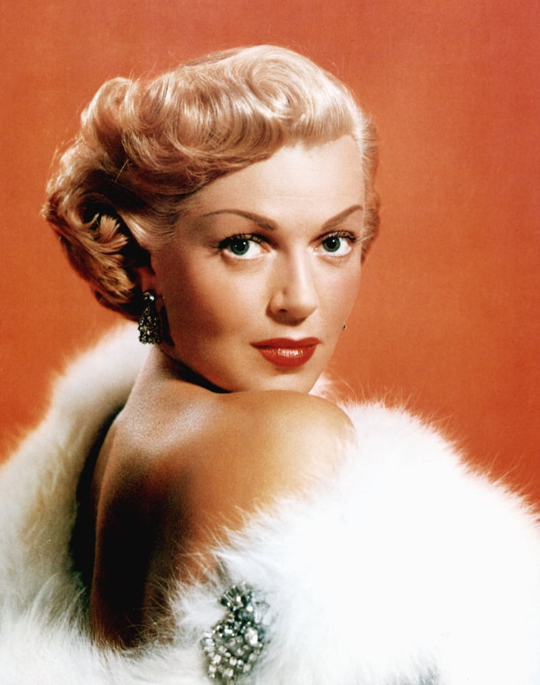 Lana Turner 19 Canvas Art - (16 x 20)