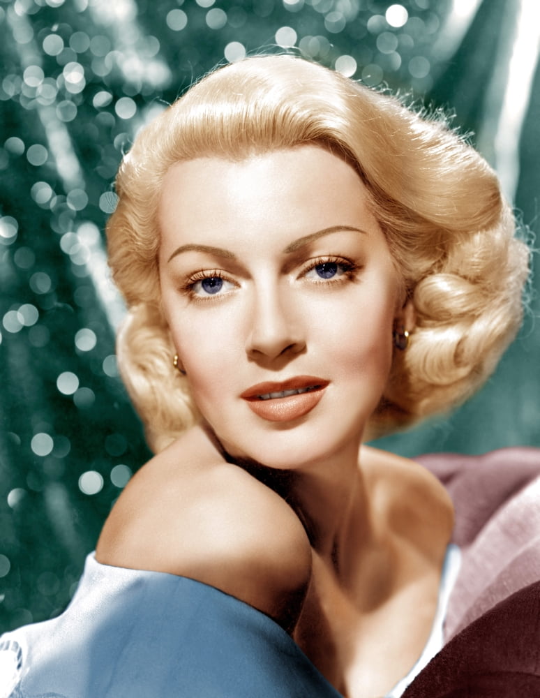 Lana Turner Canvas Art - (16 x 20)