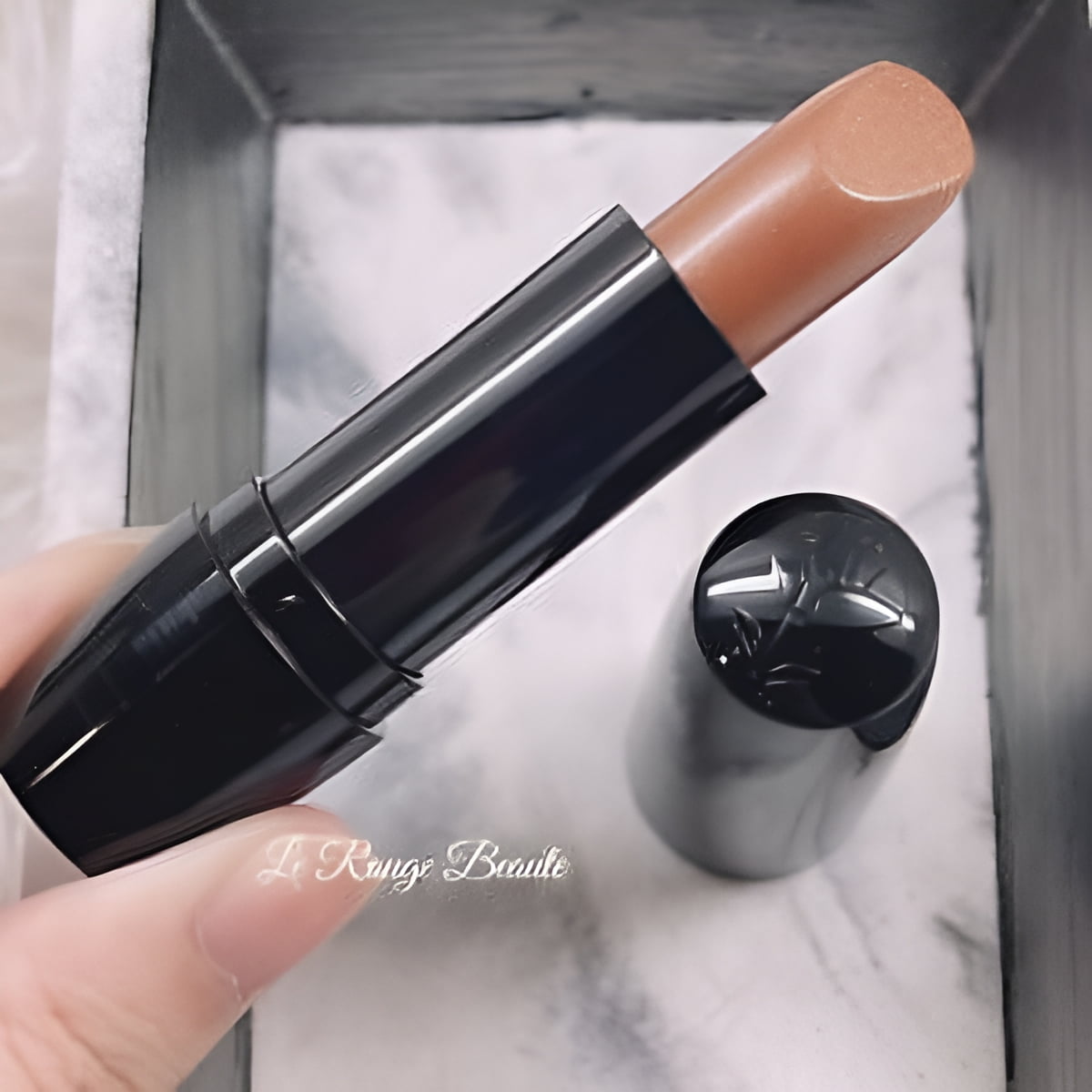 Color Design Shimmer Lipstick 116 OH MY, New Full Size