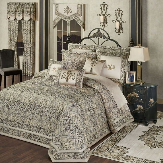 Landon Woven Jacquard Medallion Channel Quilted Grande Gold Beige Bedspread Bedspread Grande Queen
