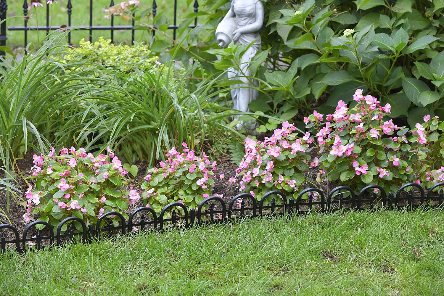 Landscape Edging With Anchoring Spikes, 5 In. Tall Decorative Wrought