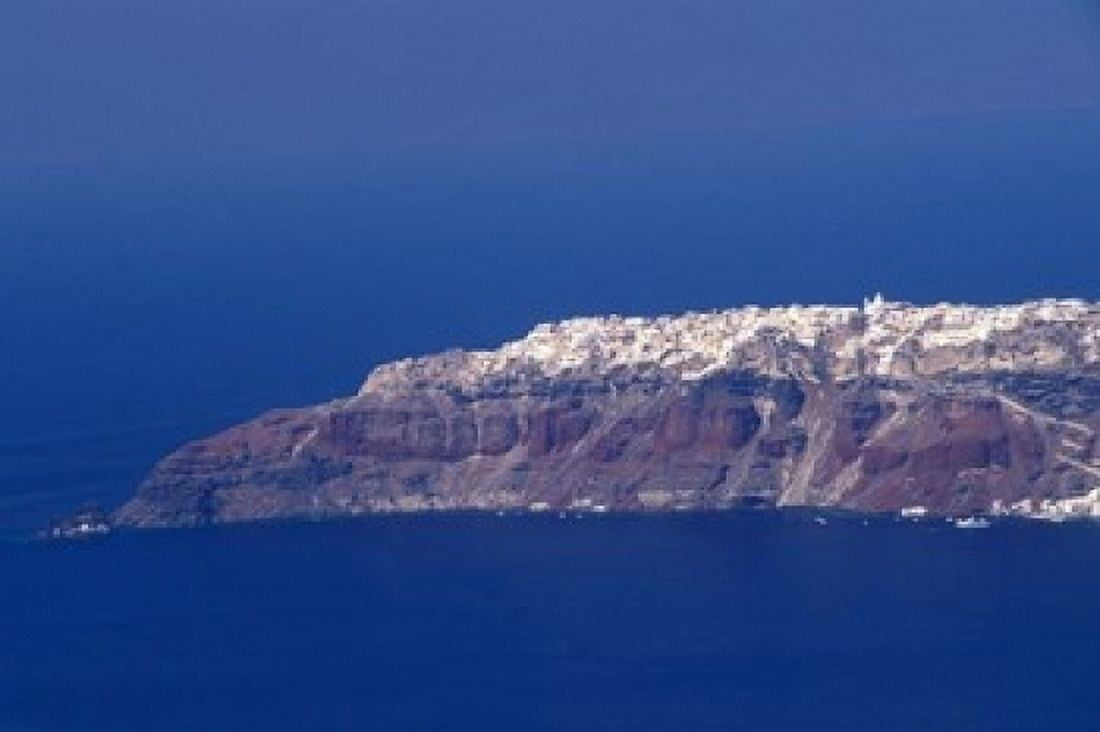 Landscape Santorini Greece Canvas Art - Keren Su DanitaDelimont (24 x 15)