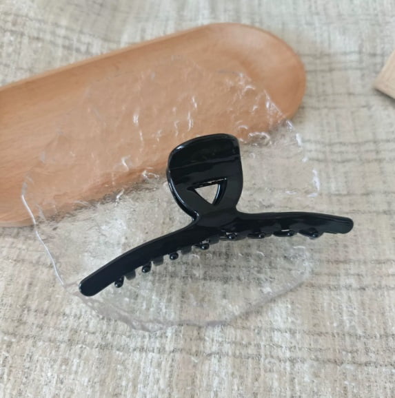 Large Acetate Cross-Shaped Shark Clip - Strong Grip Hair Accessory for Everyday Use