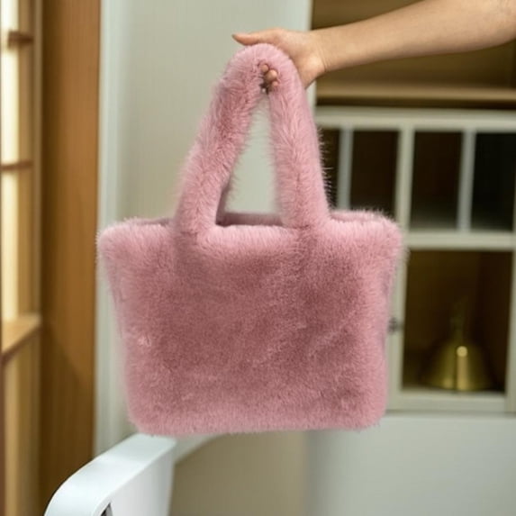 Large Capacity Fluffy Plush Shoulder Bag Great for Fashionable Women in Daily Life