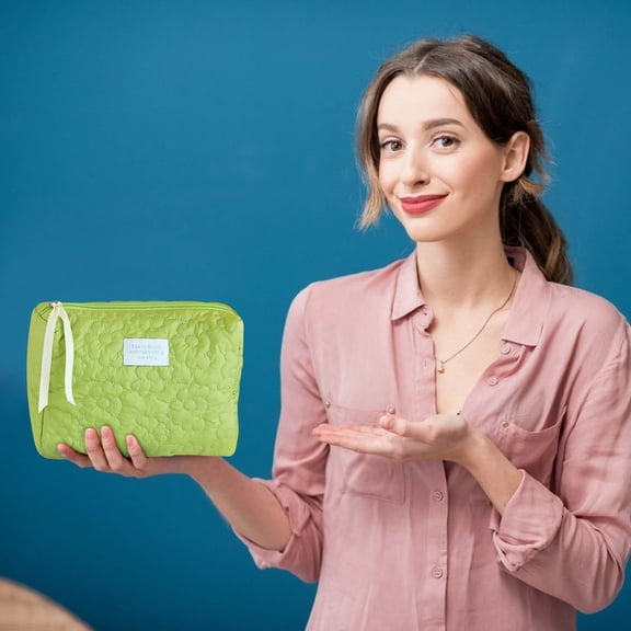 Large Capacity Portable Makeup Bag with Spacious Pockets for Travel and Daily Organization