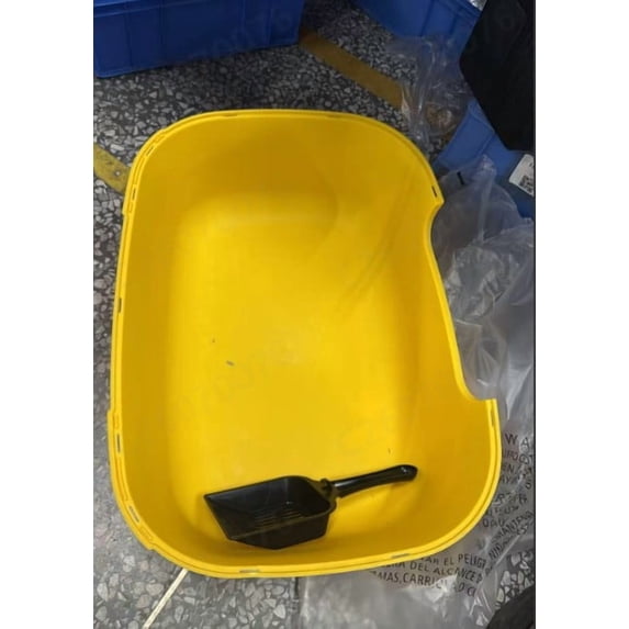 Large Cat Litter Box with High Sides for Indoor Cats, Low Entry Open Top Cat Litter Pan for Kittens, One Piece Spill Proof Litter Tray, Anti-Splash Pet Litter Box for Cats