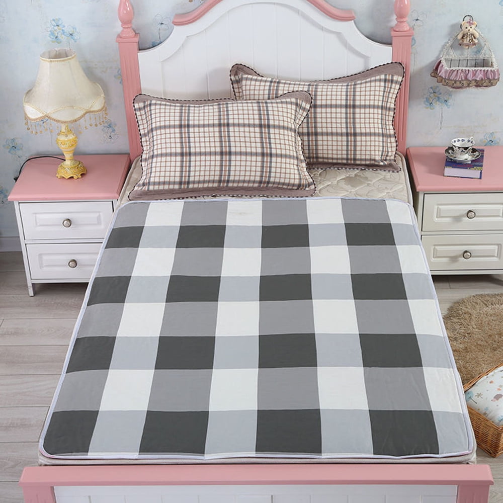 Large Cotton Bed Care Mat Reusable Waterproof Mattress Protectors Suitable for Pets and Seniors