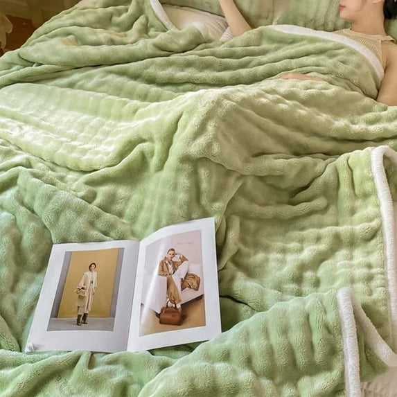 Large Fleece Throw Blanket Oversized Soft Warm Blanket for Couch Bed Decor Gift Home Travel Accessory(Green)