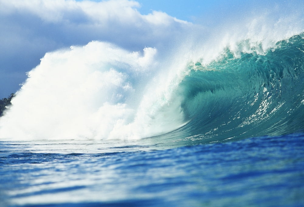 Large Green Wave Crahing View From Side Canvas Art - Vince Cavataio Design Pics (36 x 24)