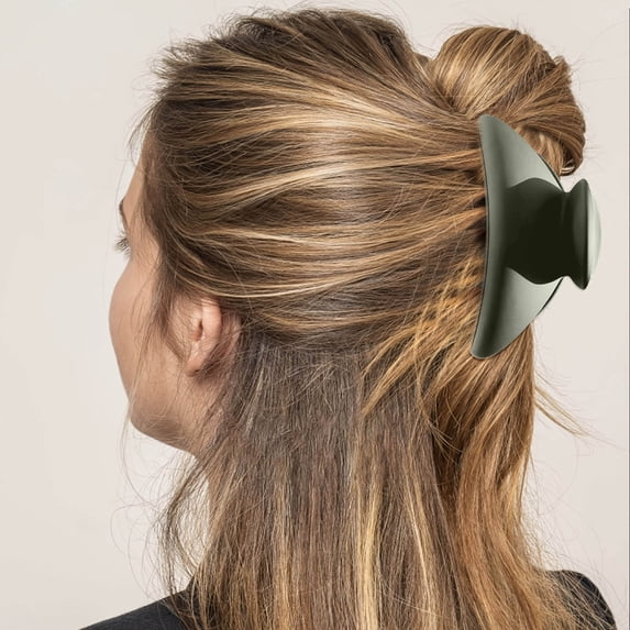 Large Hair Clips for Women Stylish Accessories for Securing Hair at the Back of the Head Elegant and Functional Barrettes for Everyday Use