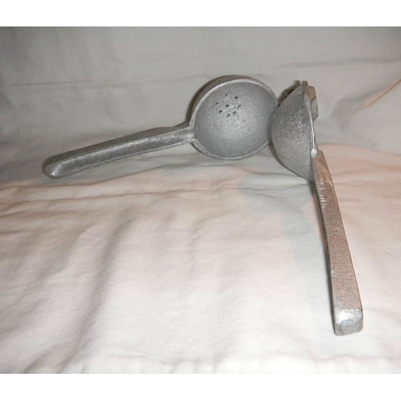 Large Lemon Lime Manual Juicer Squeezer Strainer Cast Aluminium Product From Mexico