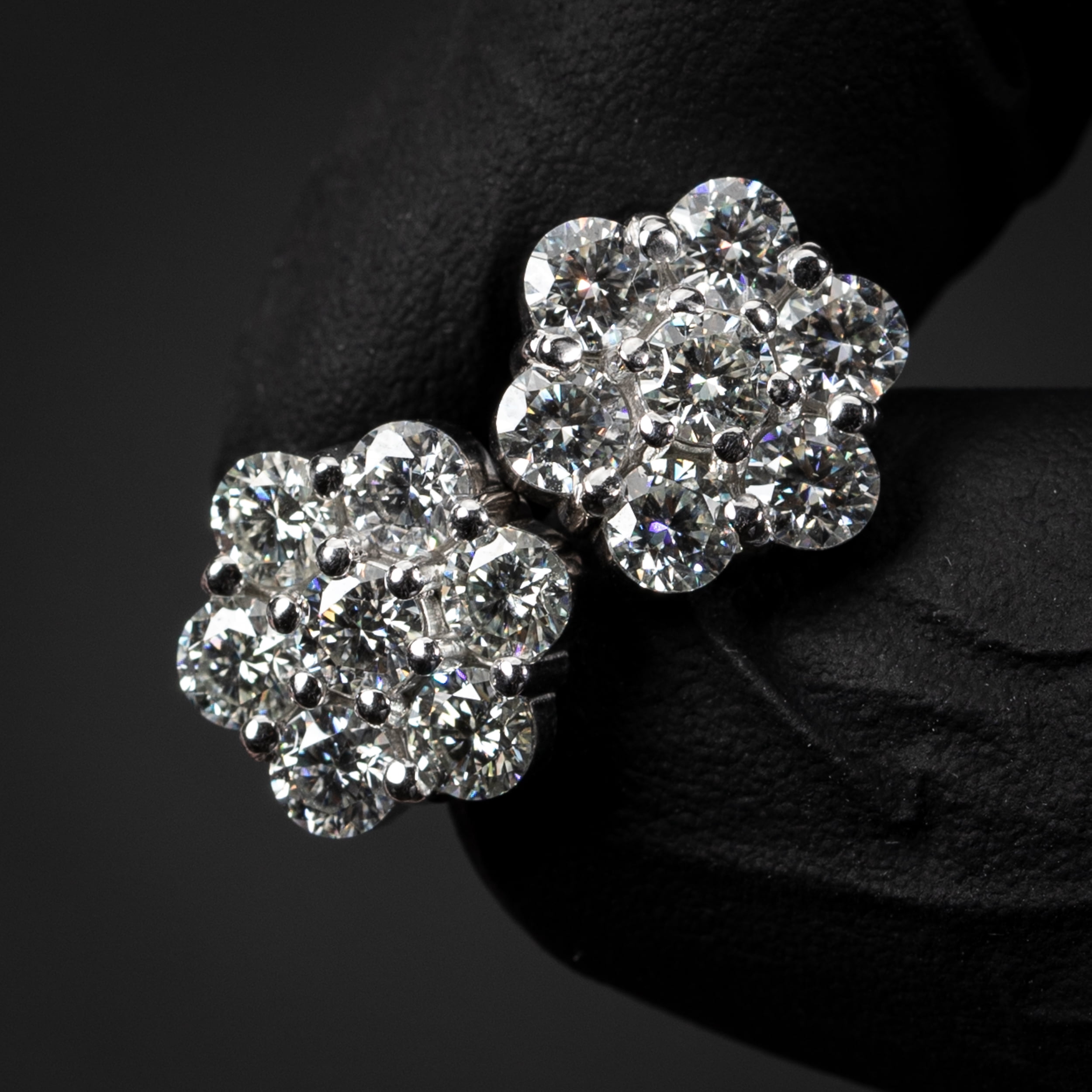 Large Real Genuine 2.8Ct  VVS D Color Round Cut Moissanite Earring 925 Sterling Silver Flower Set Cluster Hip Hop Screw Back Stud Earrings Jewelry Gifts For Men And Women