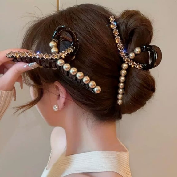 Large Shark Clips for Thick Hair - Stylish and Secure Hold for Everyday Use