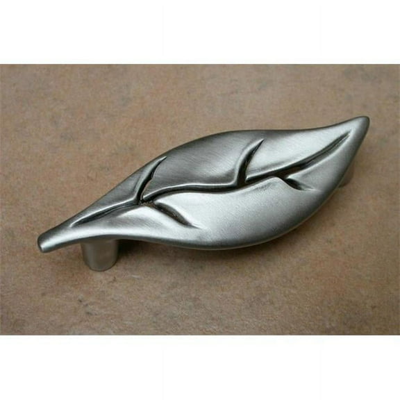 Large Smooth Leaf Pull- Satin