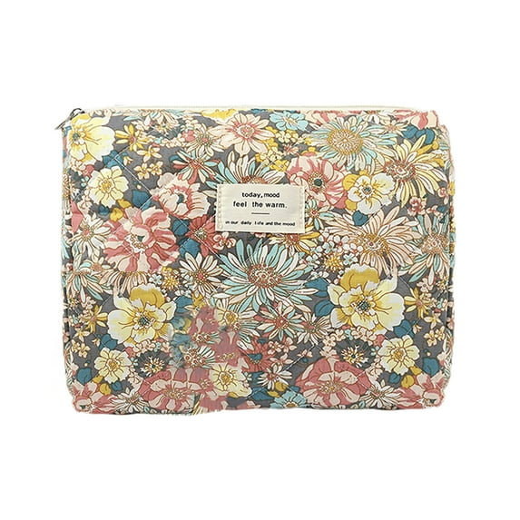 Large Travel Cosmetic Bag Quilted Makeup Organizer Cute Flower Wash Bag for Women and Girls