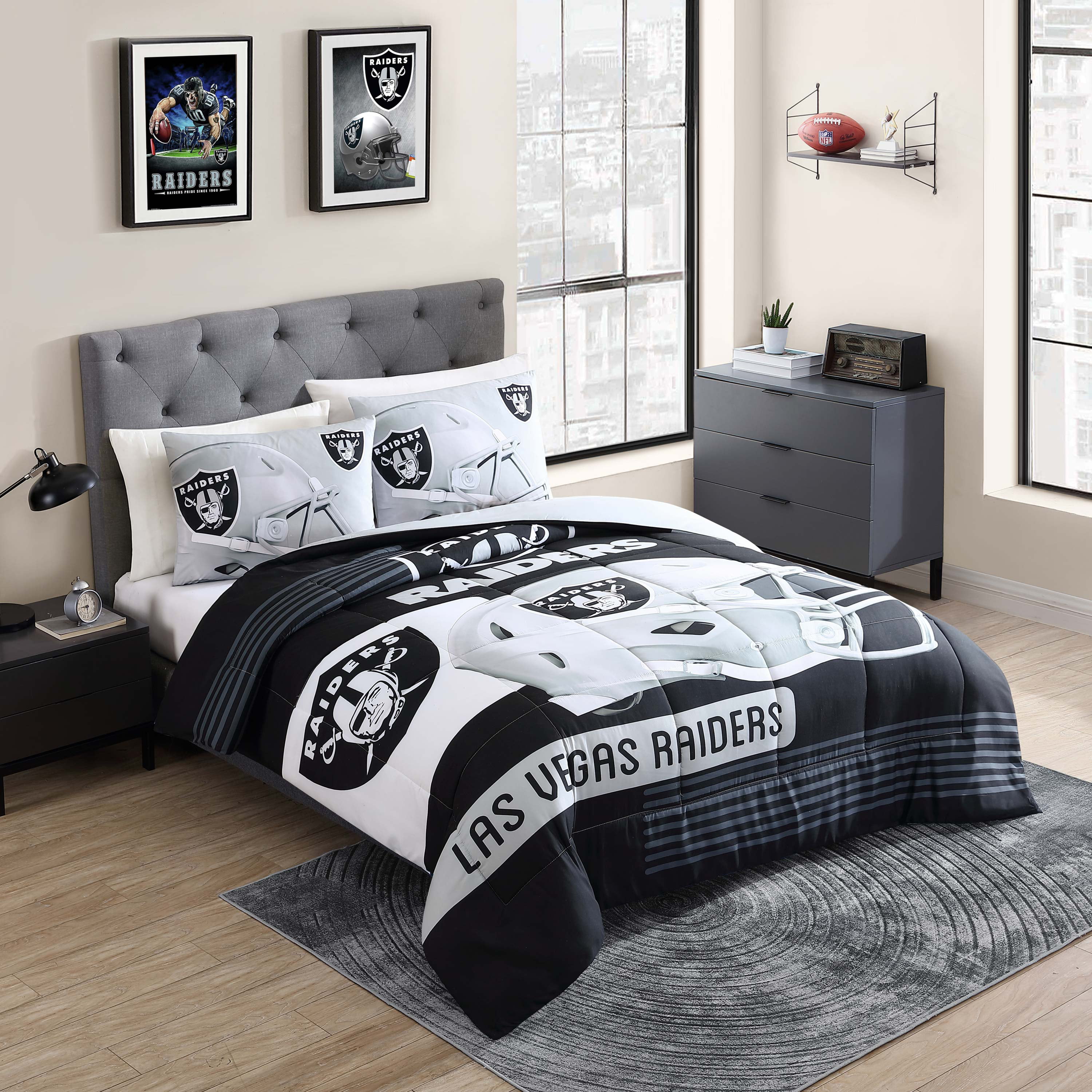 Las Vegas Raiders NFL Official Licenced 2021 Season 2 Piece Comforter Set  Twin/TXL 