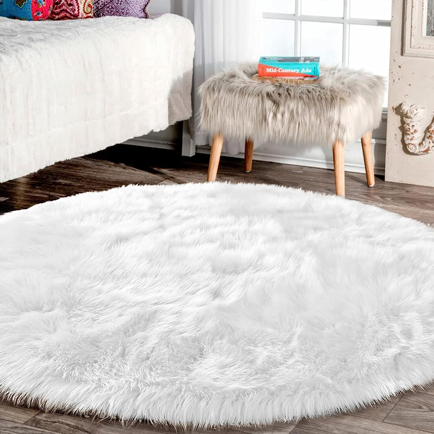 Latepis Round Rugs 8ft White Circle Area Rug Washable Fluffy Rug Faux