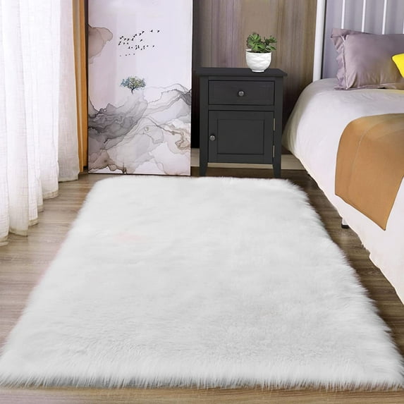 Latepis White Faux Fur Rug 3x5, Faux Sheepskin Rug for Living Room, Fluffy Washable Rug for Bedroom, Nursery Room, Luxury Room Decor, Furry Rug, Rectangle