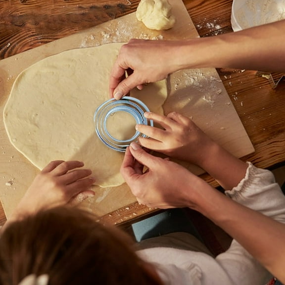 Gecau Stainless Steel Cookies Molds 5 Pcs Set DIY Baking Cookies Molds Cakes Flipping Tools Pie Molds Suitable For Home Kitchens Silver Durable