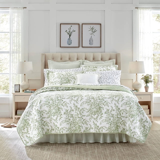 Laura Ashley King Quilt Set Reversible Cotton Bedding with Matching