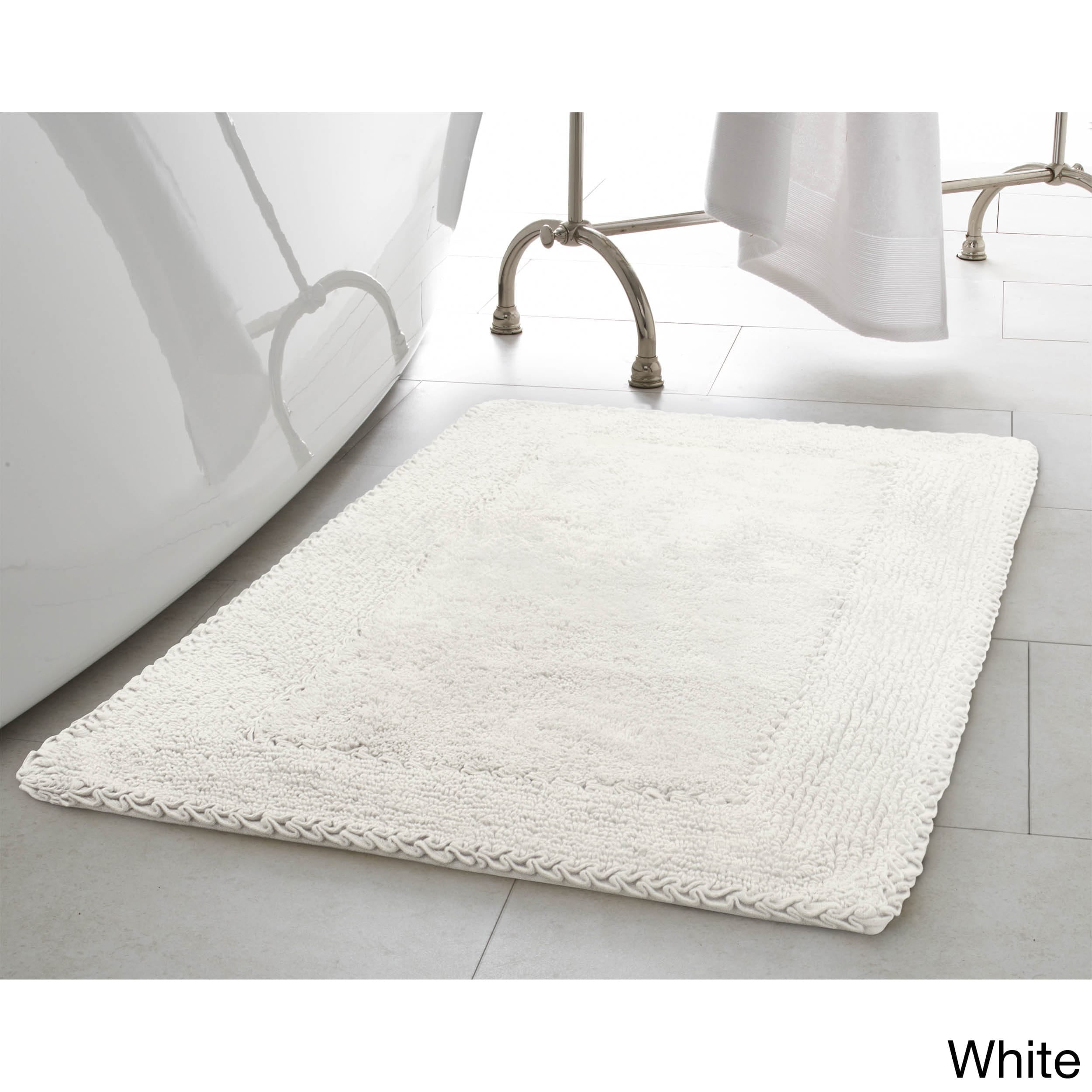 White Cotton Ruffled Border Bathroom Rug 20" x 34"