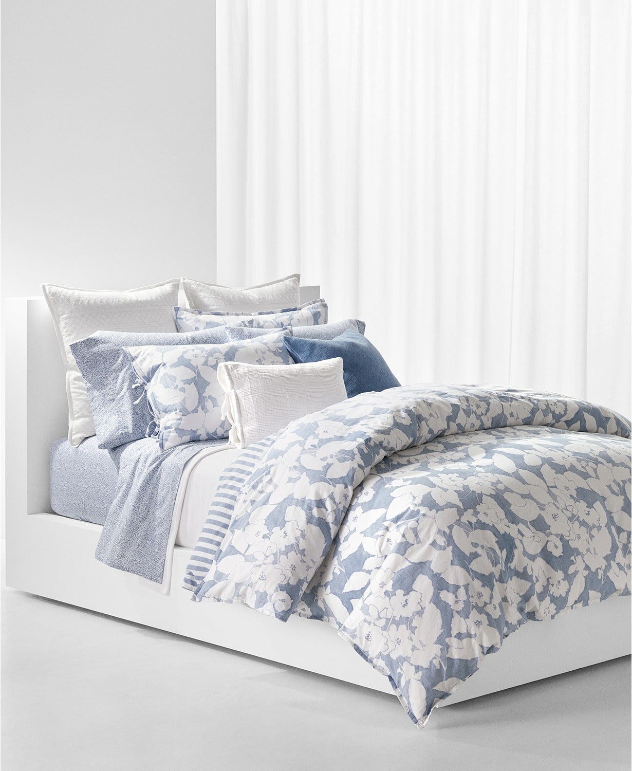 Ralph Lauren CHAMBRAY/CREAM Willa Floral Comforter Set, US Full/Queen Size