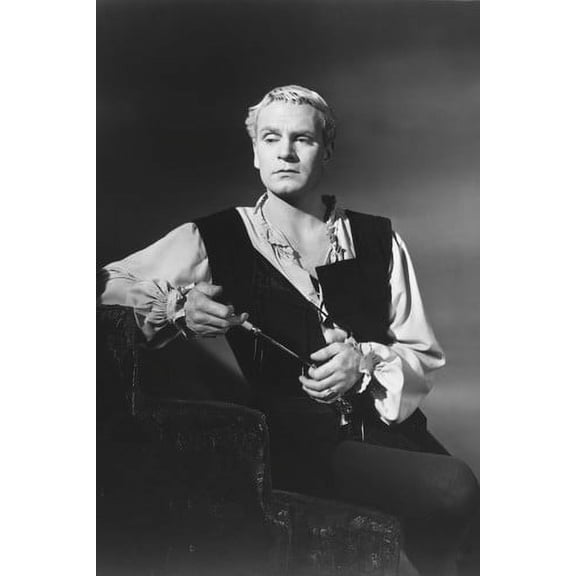 Laurence Olivier in Hamlet 24x36 Poster