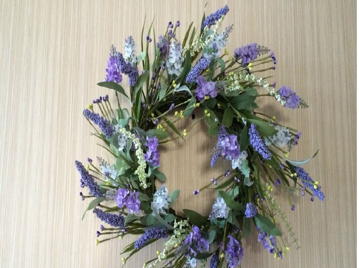 Lavender Flower Artificial Spring Wreath Purple and Green 16-Inch