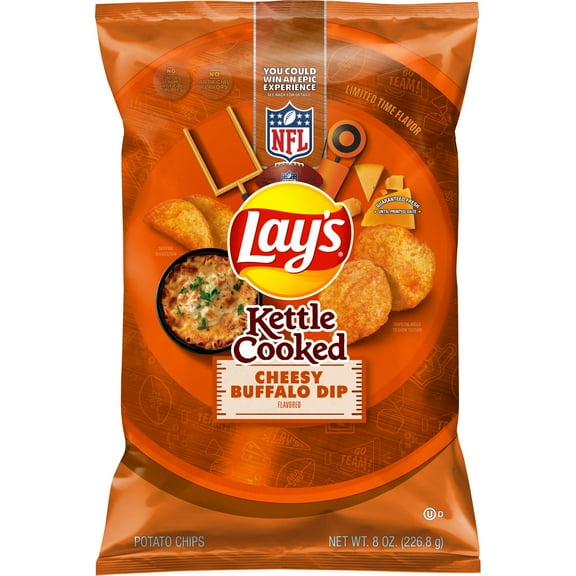 Lay's Kettle Cooked Cheesy Buffalo Dip Snacks, 8 oz Bag