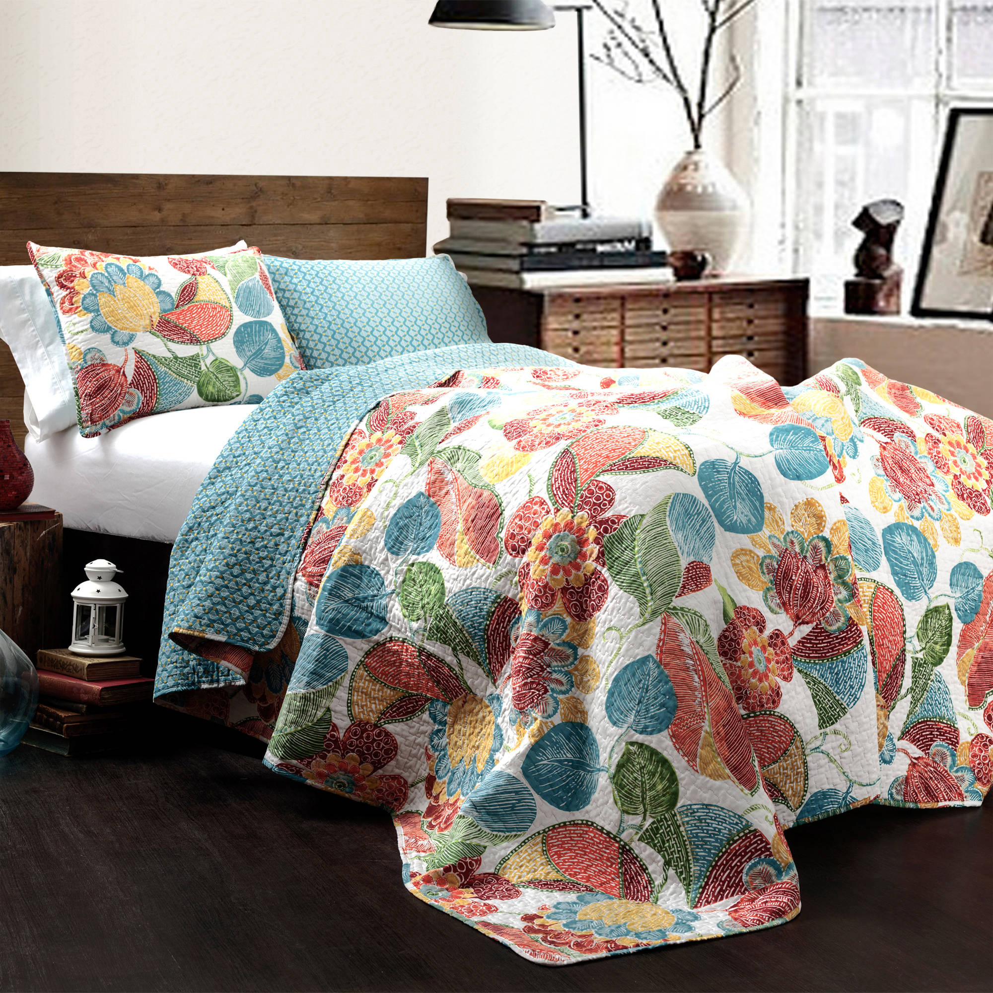 https://i5.walmartimages.com/seo/Layla-Quilt-Set-by-Lush-Decor_60192130-dd7a-4cd0-8594-55f21c79b1ad_1.f25efc20e9a6648cd34133a6654461c5.jpeg