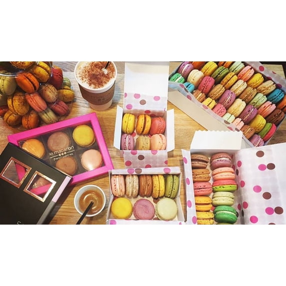 Le Macaron French Pastries Classic Party Bundle