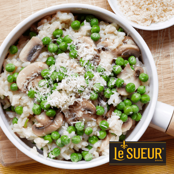 Le Sueur Very Young Small Sweet Peas, 50% Less Sodium, Whole Peas 15 oz Can (Pack of 2)